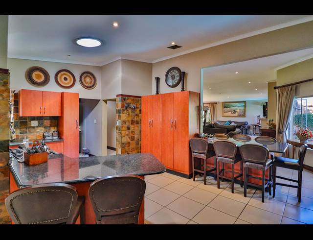 900M² BUSINESS FOR SALE IN SINOVILLE